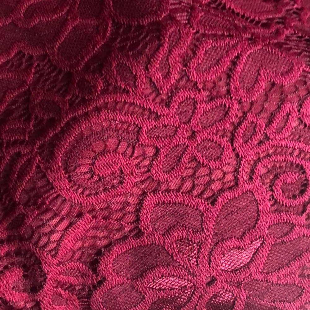 Off the Shoulder Lace Blouse! - Picture 3 of 3